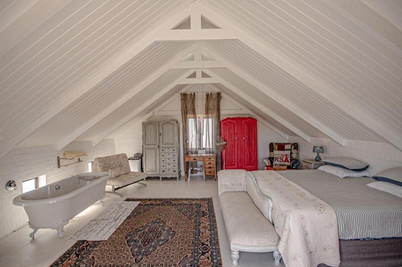 6 Bedroom Property for Sale in Stilbaai Wes Western Cape